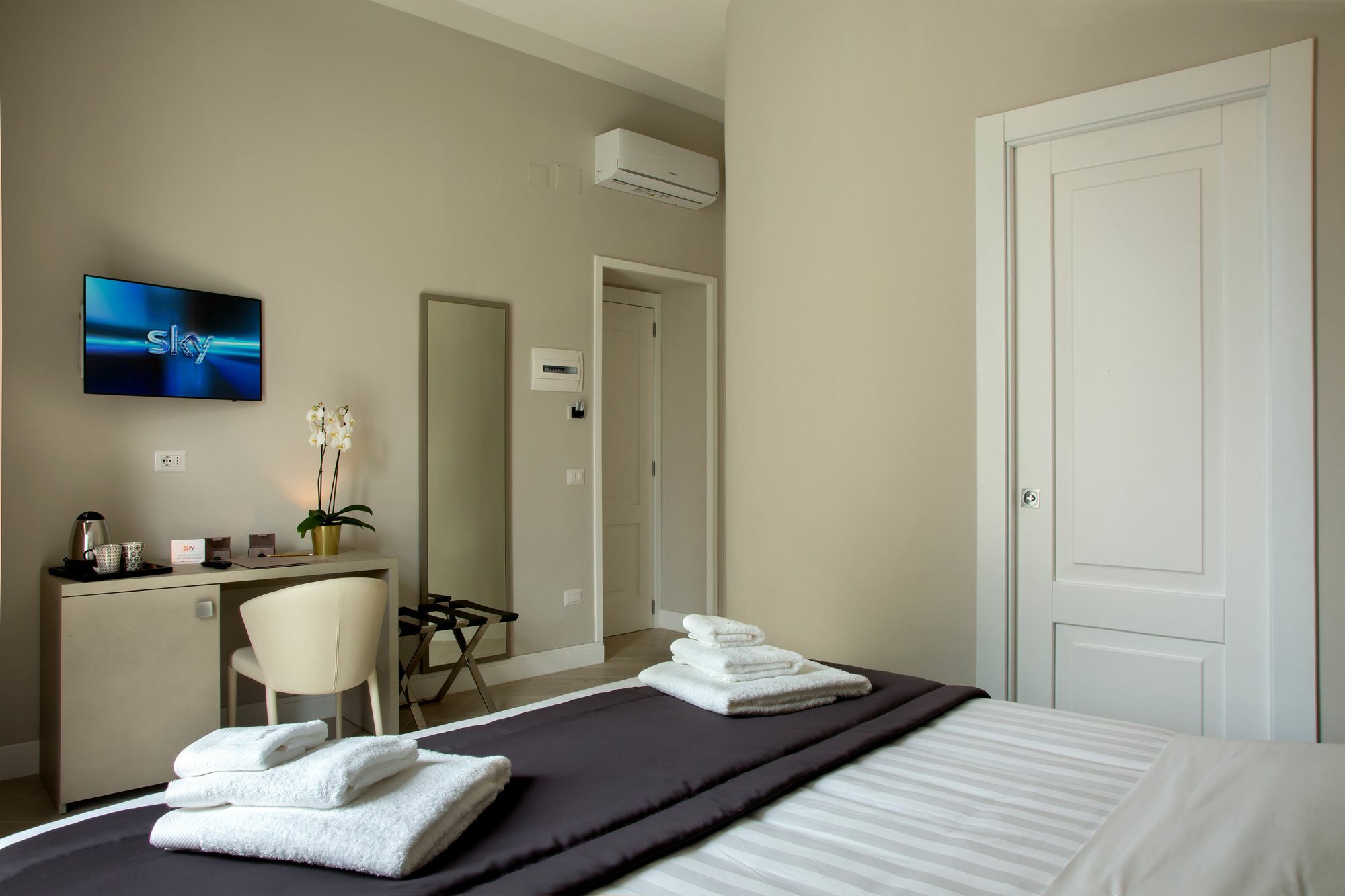 Naplesuite Exterior foto